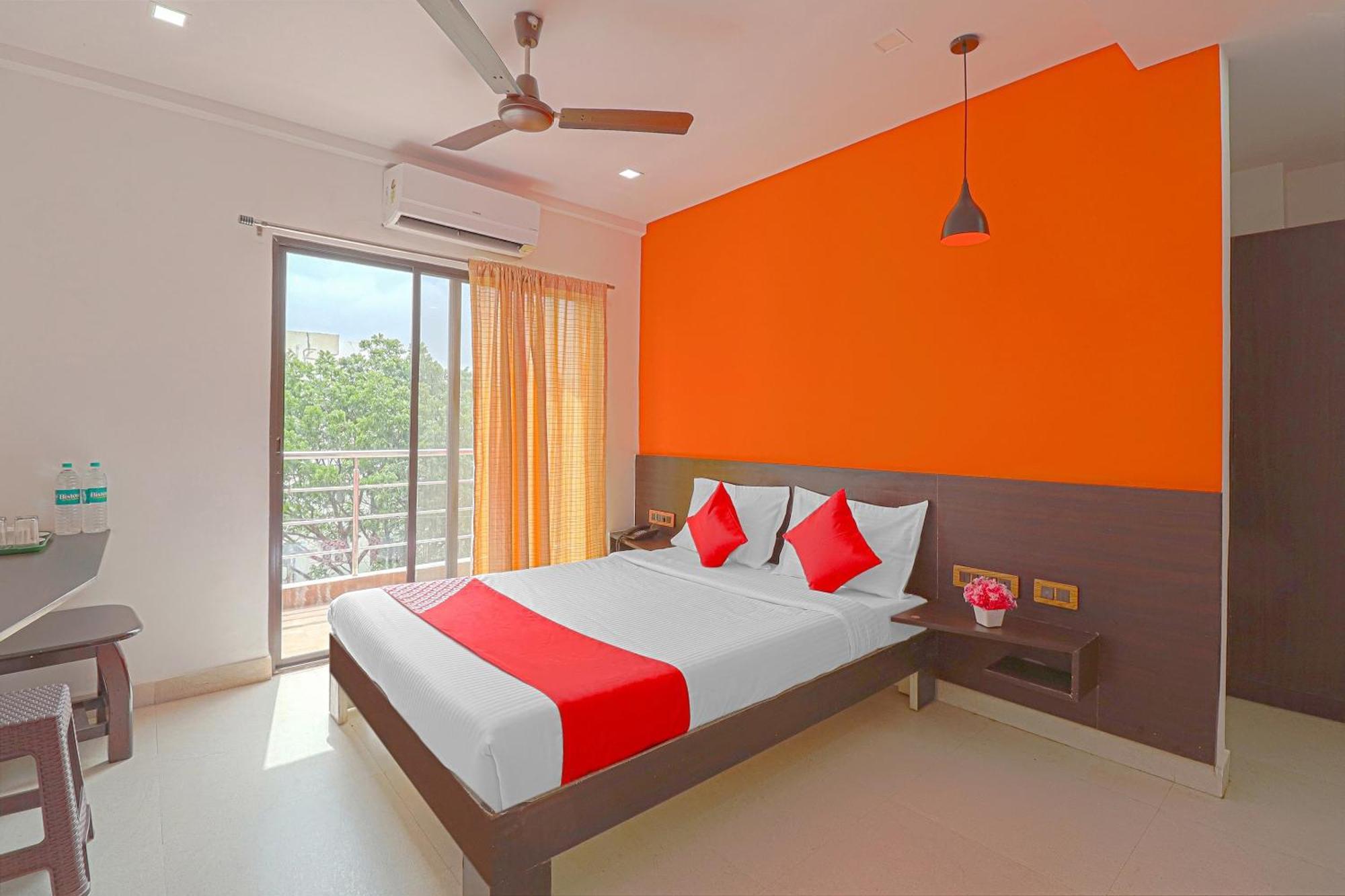 Super Hotel O Blooms Residency Near Baiyappanahalli Metro Station Bangalore Exterior photo